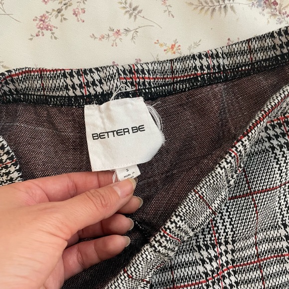 Asymmetrical Houndstooth mini skort - Picture 4 of 5